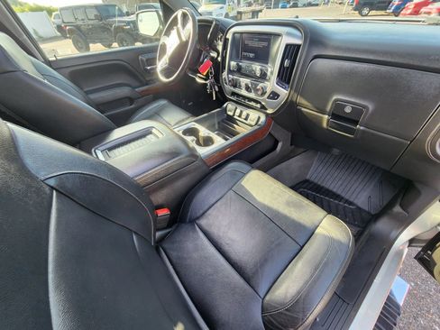 Used 2017 GMC Sierra 1500 SLT w/ SLT Premium Package AWD/4WD image 7