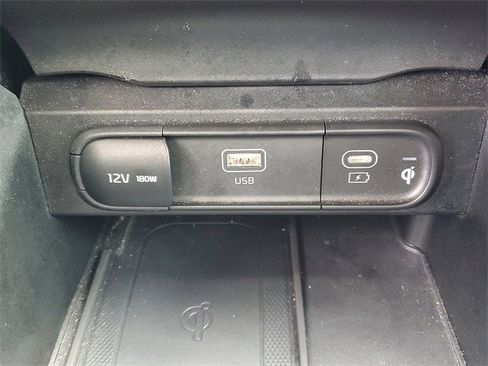 Used 2025 Kia Telluride S image 27