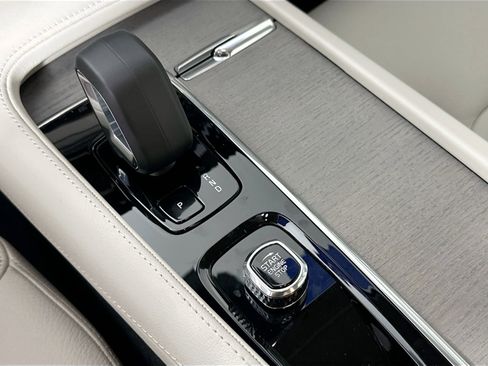 New 2025 Volvo S90 B6 Plus image 14