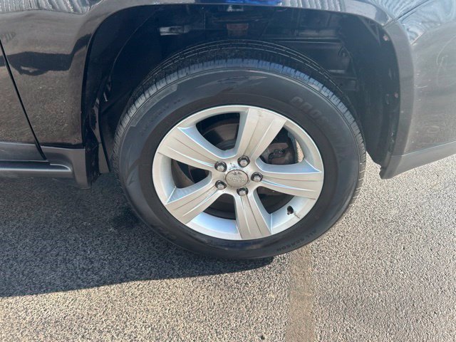 Used 2013 Jeep Compass Latitude AWD/4WD image 34
