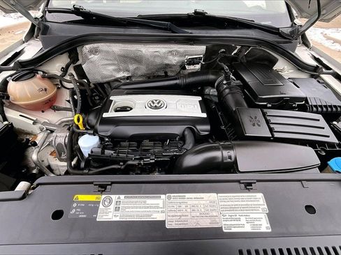 Used 2016 Volkswagen Tiguan SE image 13