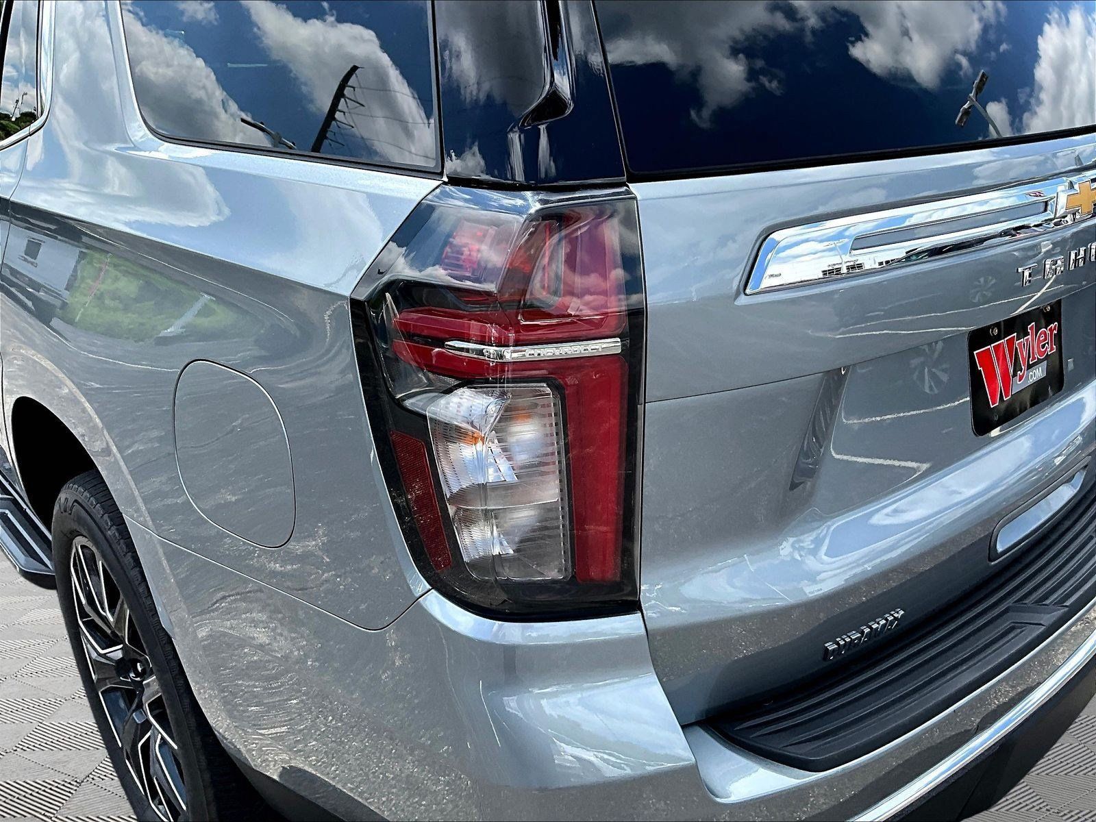 Used 2023 Chevrolet Tahoe Premier w/ Premium Package AWD/4WD image 23