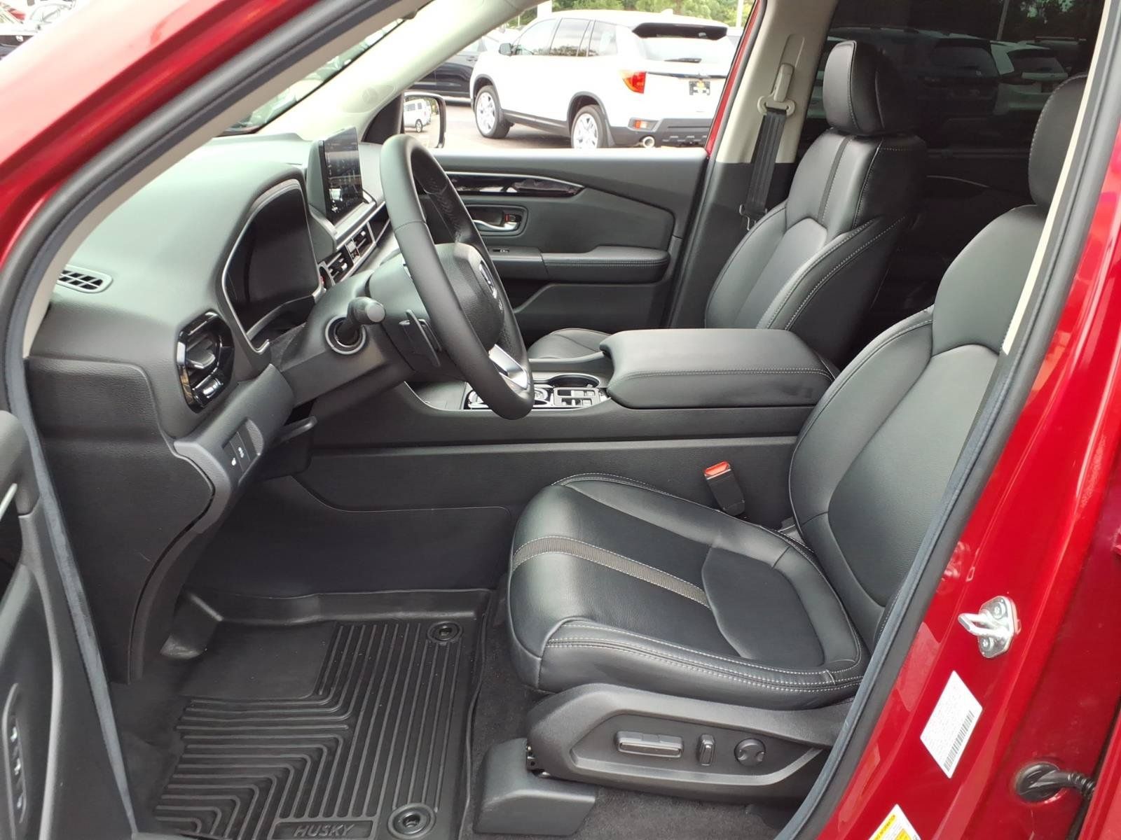 Certified 2025 Honda Pilot EX-L image 4