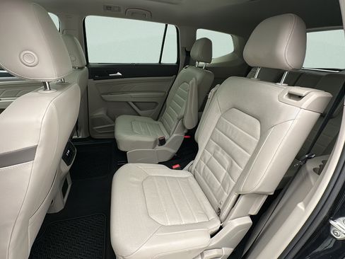 Used 2023 Volkswagen Atlas SEL Premium AWD/4WD image 11
