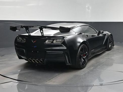 Used 2019 Chevrolet Corvette ZR1 RWD image 28