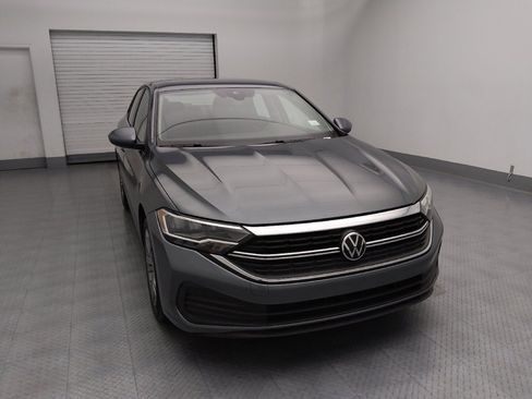 Used 2024 Volkswagen Jetta SE image 14