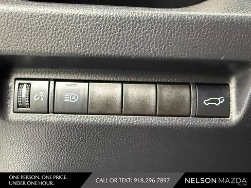 Used 2020 Toyota RAV4 XLE Premium FWD image 26