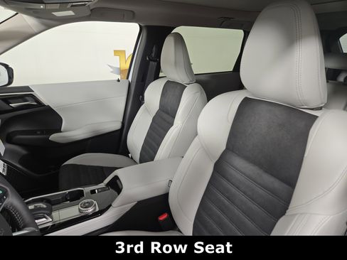 New 2026 Mitsubishi Outlander SE image 10