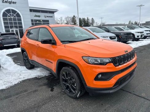 New 2026 Jeep Compass Latitude image 4