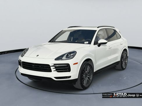 Used 2023 Porsche Cayenne Platinum Edition AWD/4WD image 1