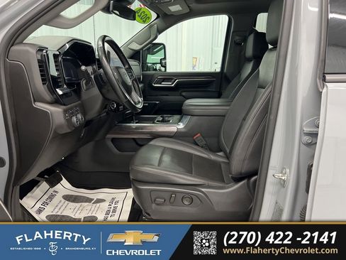 Used 2024 Chevrolet Silverado 2500 LTZ w/ LTZ Plus Package image 9