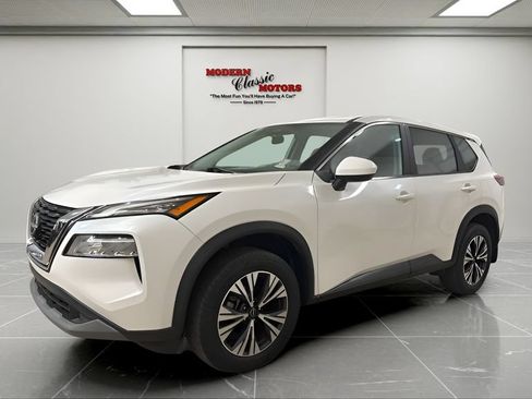 Used 2023 Nissan Rogue SV FWD image 3