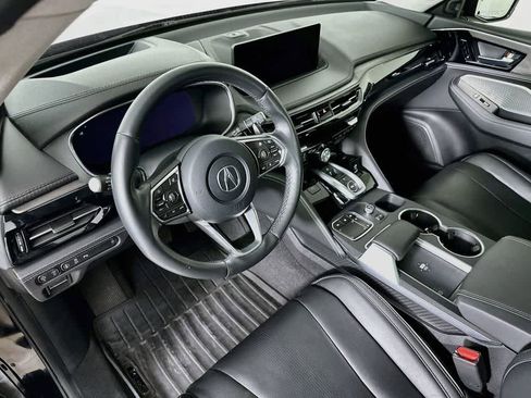 Used 2023 Acura MDX SH-AWD w/ Advance Package image 2