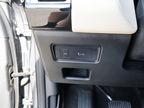 Used 2019 Land Rover Discovery SE AWD/4WD image 37