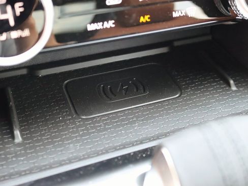 Used 2026 Jaguar F-PACE R-Dynamic S image 31