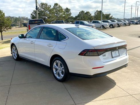Used 2025 Honda Accord LX image 4