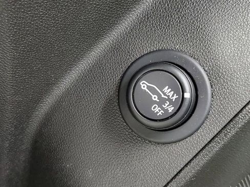 Used 2022 Chevrolet Equinox LT image 30