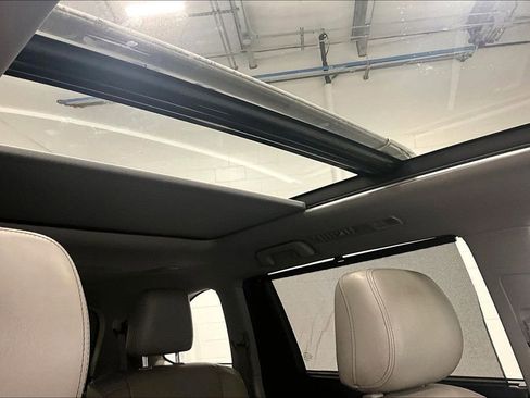 Used 2016 Toyota Highlander Limited Platinum image 13