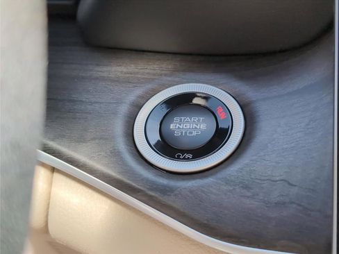 New 2025 Jeep Grand Cherokee Limited w/ Trailer Tow Package image 23