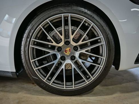 Used 2023 Porsche 911 Carrera image 10