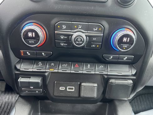 Used 2020 Chevrolet Silverado 1500 RST image 23