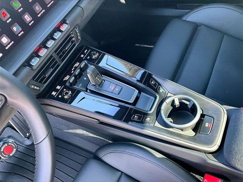 Certified 2025 Porsche 911 Carrera GTS image 17