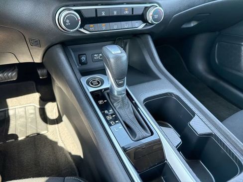 Used 2025 Nissan Sentra SV FWD image 17