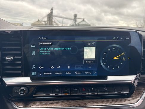 Used 2023 Chevrolet Silverado 1500 LT image 25