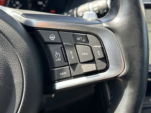 Used 2018 Jaguar F-PACE R-Sport AWD/4WD image 24