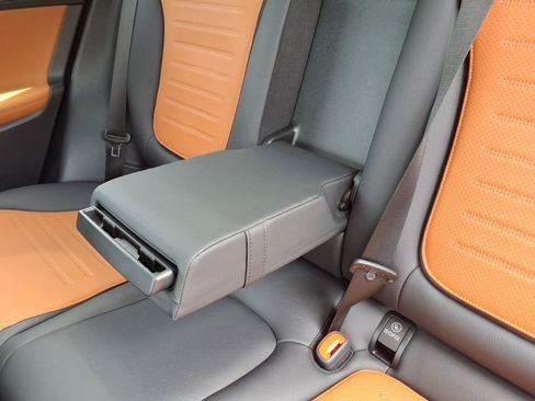 New 2026 Mercedes-Benz GLC 300 4MATIC image 17