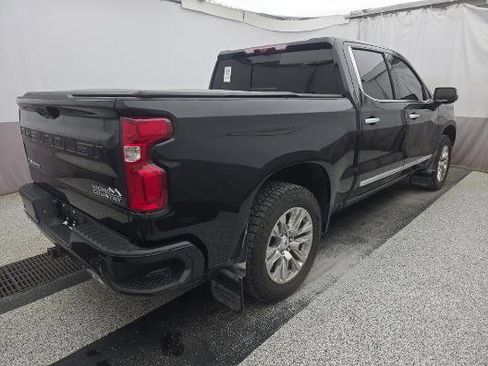 Used 2024 Chevrolet Silverado 1500 High Country w/ High Country Premium Package AWD/4WD image 4