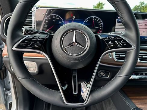 Certified 2025 Mercedes-Benz GLE 450e 4MATIC image 14