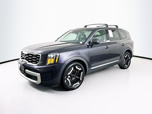 Used 2025 Kia Telluride S image 3