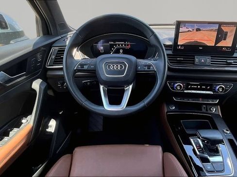 Used 2023 Audi Q5 2.0T Premium Plus w/ Premium Plus Package AWD/4WD image 5