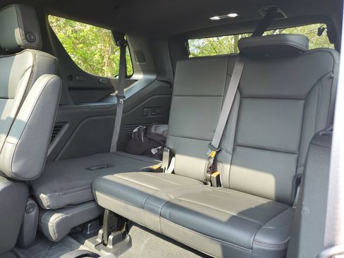 Used 2023 Chevrolet Tahoe High Country w/ Premium Package 2 AWD/4WD image 10