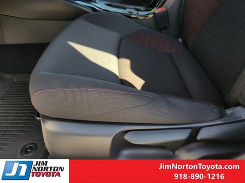 Used 2024 Toyota Corolla SE image 27