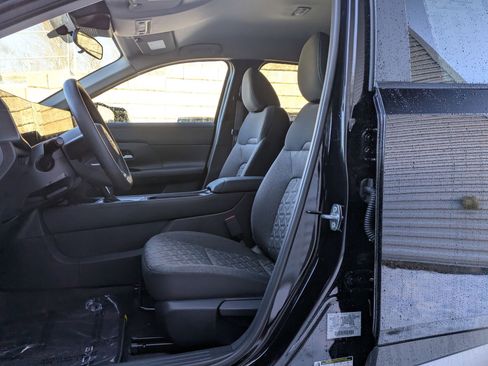 New 2026 Nissan Kicks SV w/ Cold Weather Package image 12