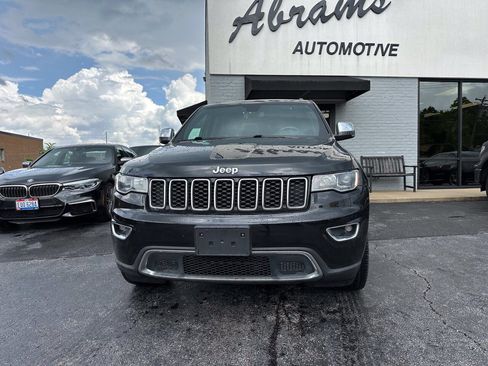 Used 2018 Jeep Grand Cherokee Limited AWD/4WD image 3