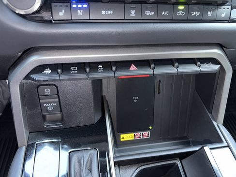 Used 2026 Toyota Tundra Platinum image 44