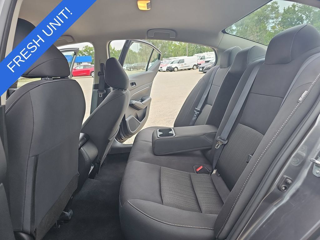 Used 2024 Nissan Altima 2.5 SV FWD image 13