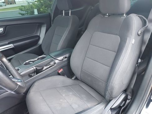 Used 2015 Ford Mustang Coupe w/ Equipment Group 051A RWD image 17