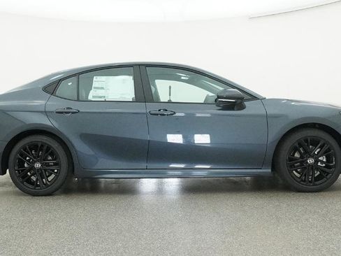 New 2026 Toyota Camry SE FWD image 21