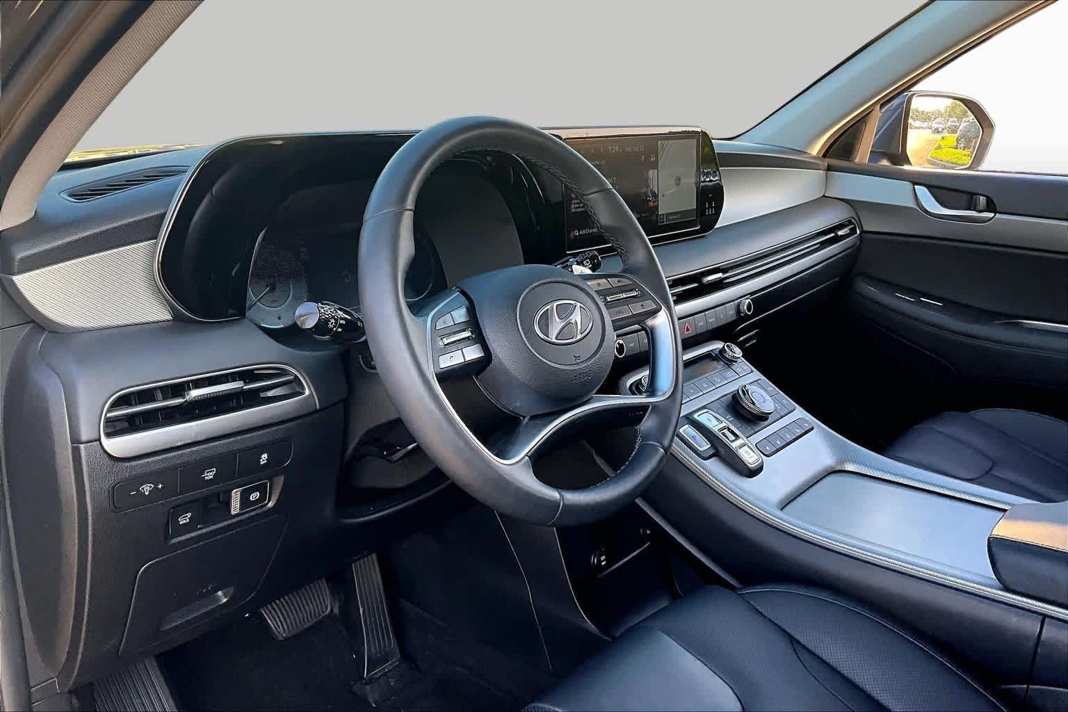 Used 2023 Hyundai Palisade SEL w/ Premium Package AWD/4WD image 16