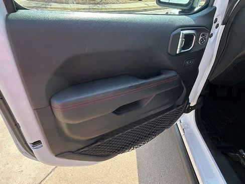 Used 2020 Jeep Gladiator Rubicon image 12