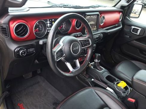 Used 2021 Jeep Gladiator Rubicon AWD/4WD image 12