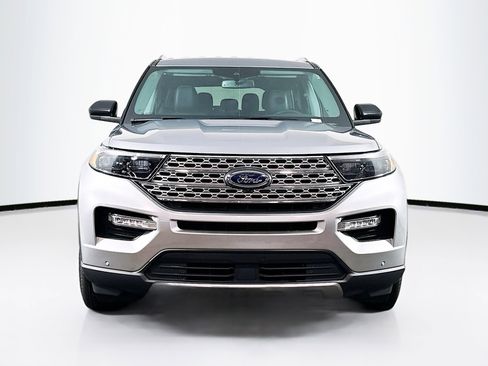 Used 2024 Ford Explorer Limited image 2