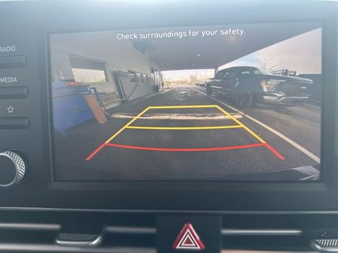 Used 2023 Hyundai Elantra SEL w/ Cargo Package FWD image 18