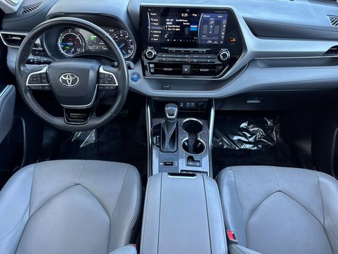 Used 2022 Toyota Highlander Platinum AWD/4WD image 13