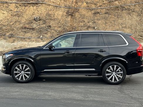 Certified 2025 Volvo XC90 B6 Plus AWD/4WD image 8
