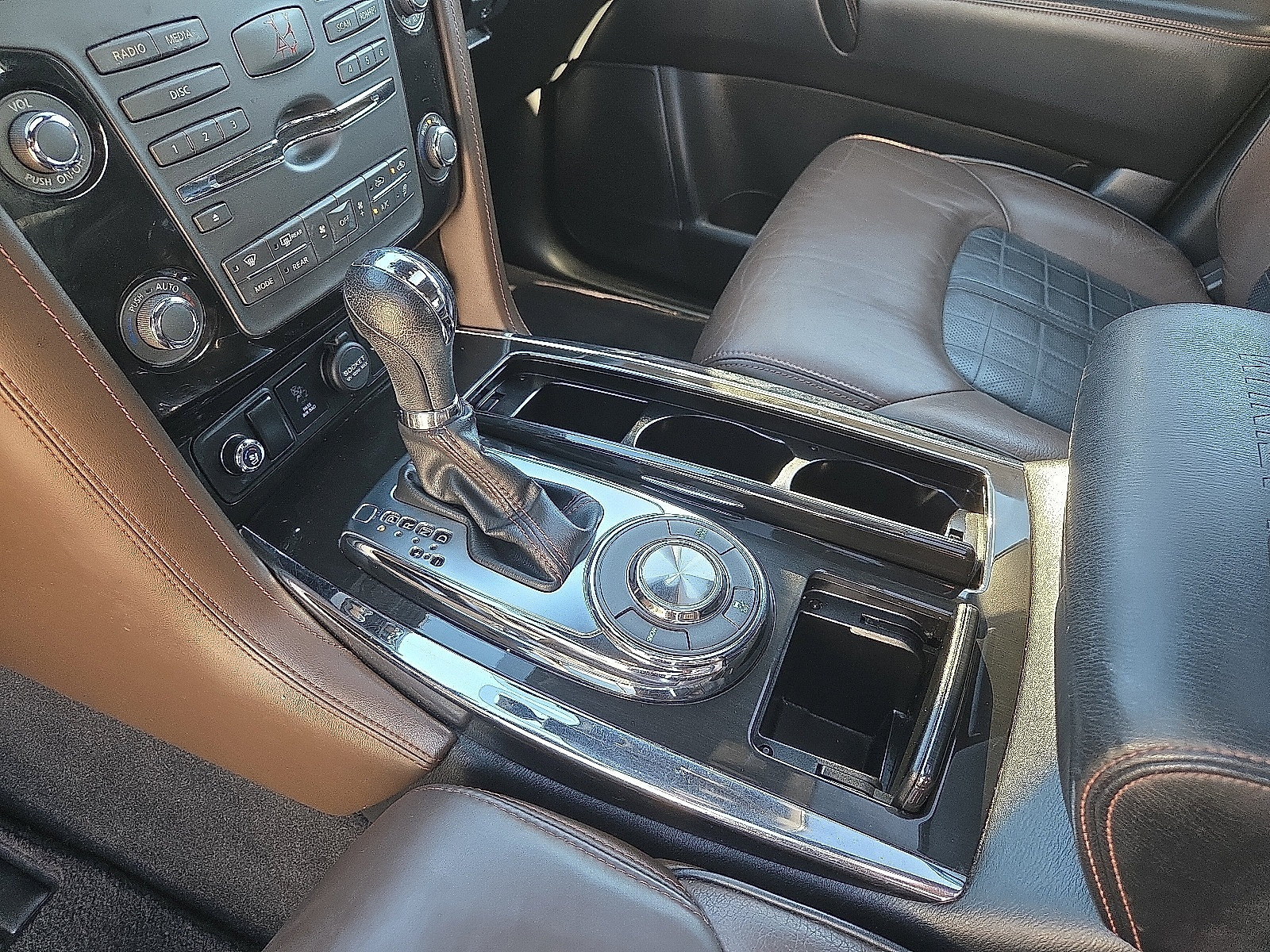 Used 2018 Nissan Armada Platinum w/ Captain Seat Package RWD image 10